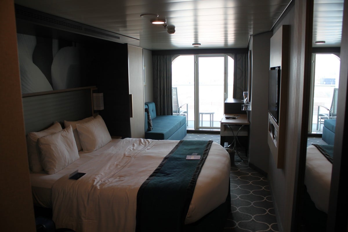 Photo tour of Category D6 Superior Ocean View Stateroom with Balcony on