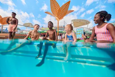 Kids in the pool on Freedom of the Seas