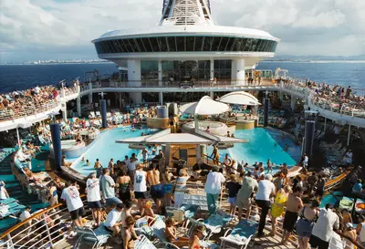 Voyager of the Seas pool deck 2002