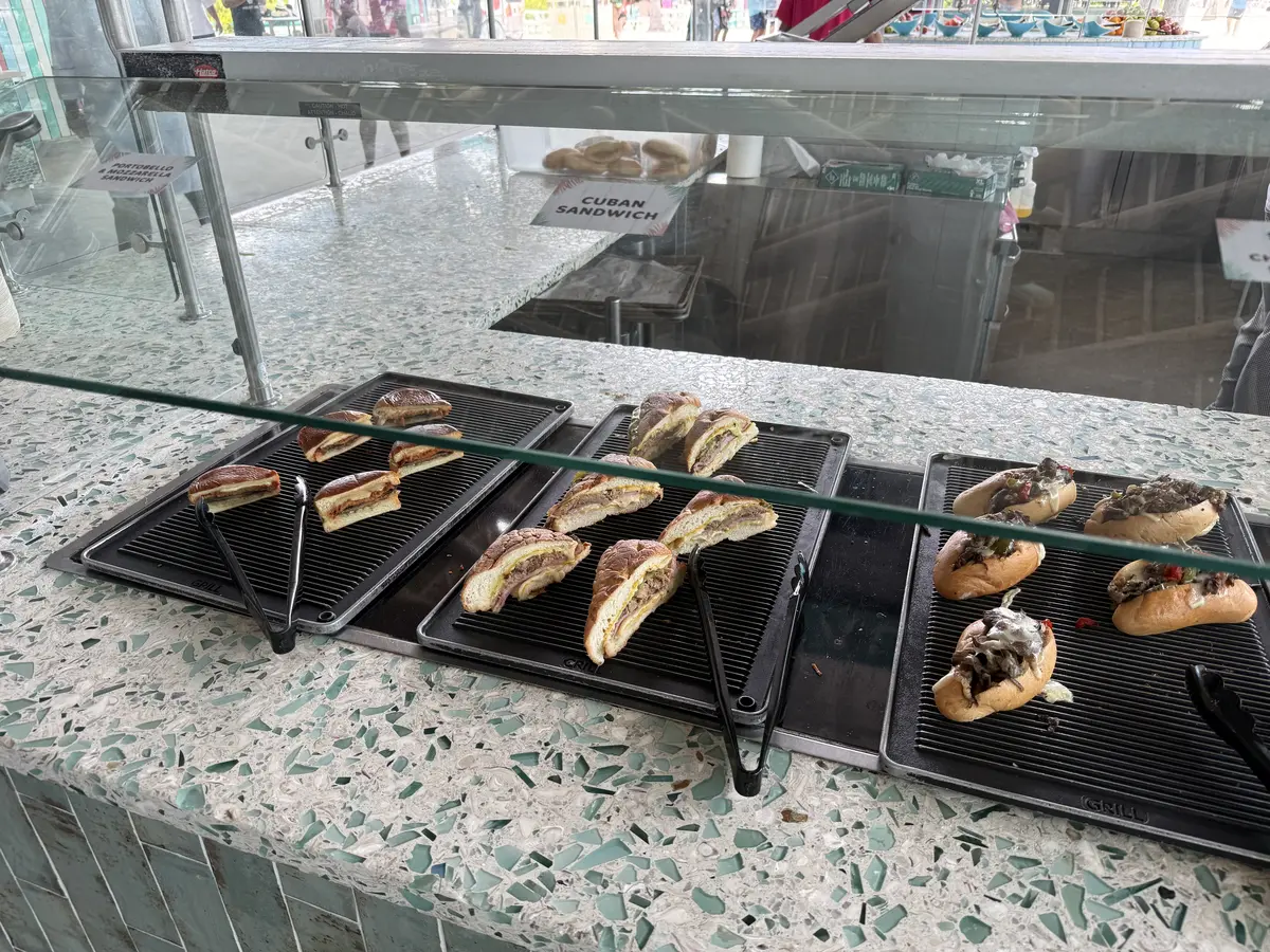 CocoCay-Buffet-14 CocoCay-Buffet-14