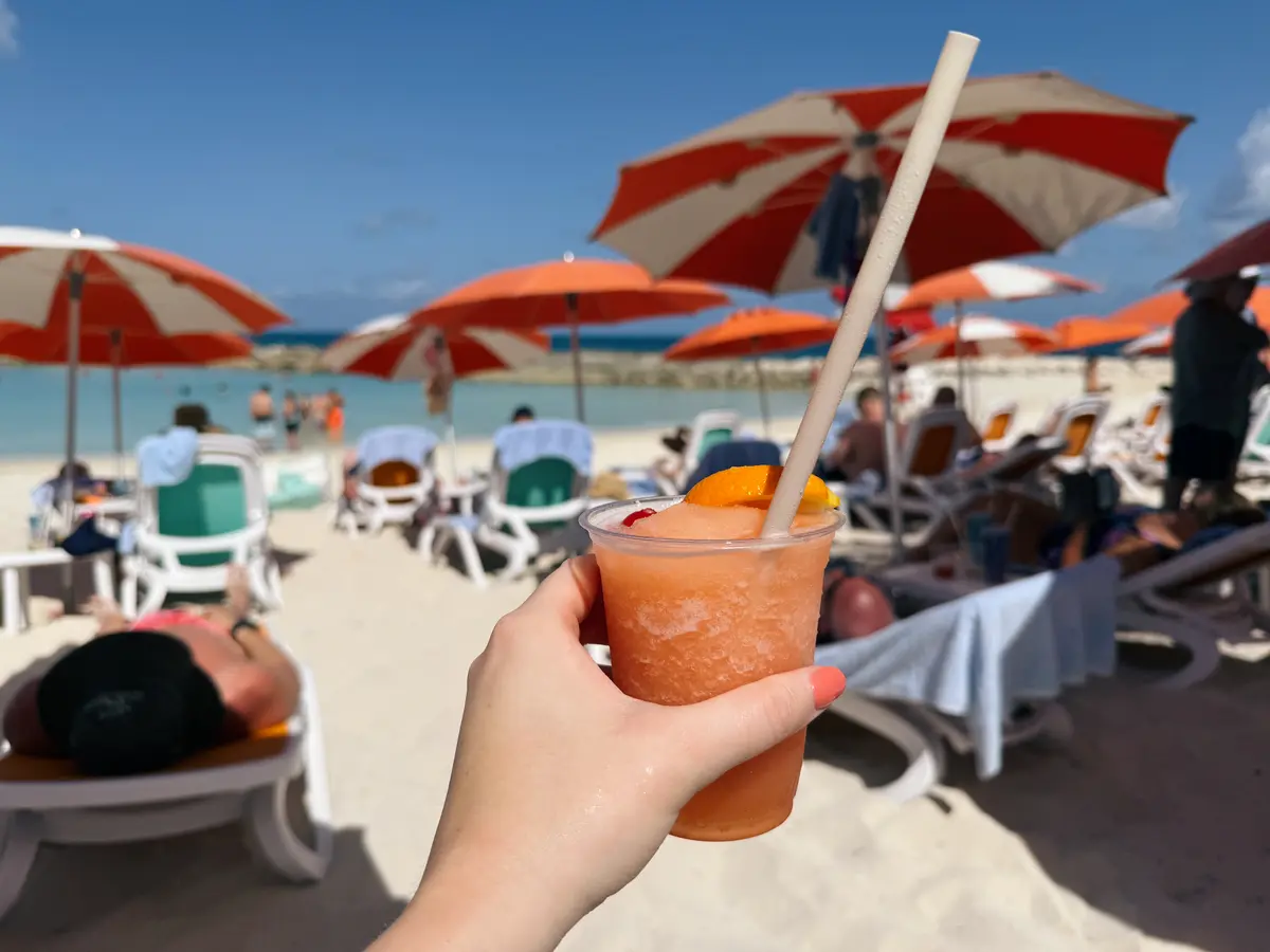 Hideaway-Beach-Cocktail-CocoCay Hideaway-Beach-Cocktail-CocoCay