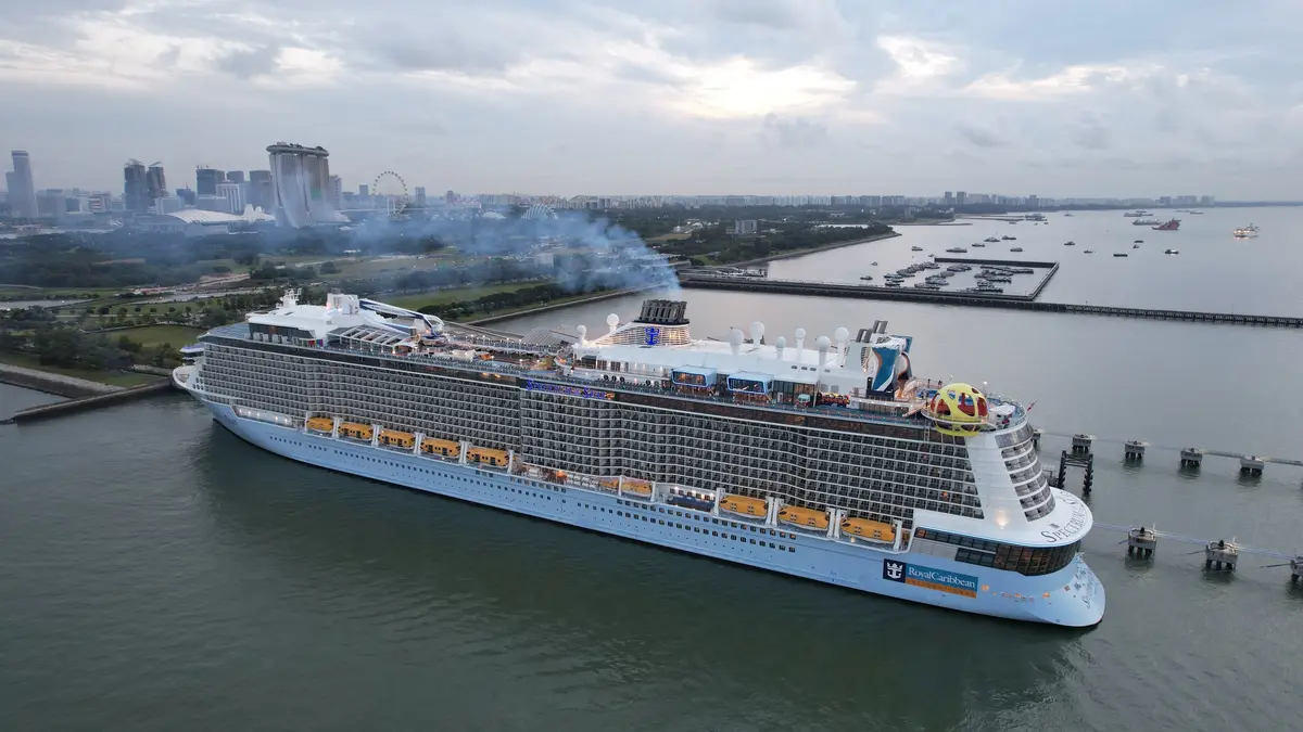 Spectrum-Docked-Singapore Spectrum-Docked-Singapore