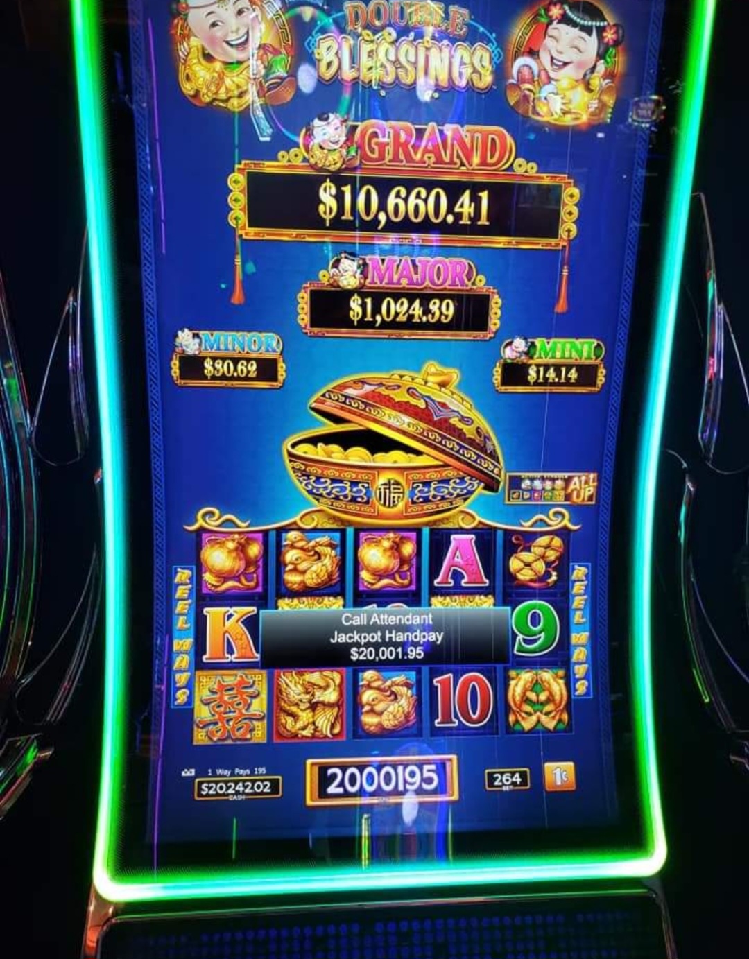 slots casino royale jackpot