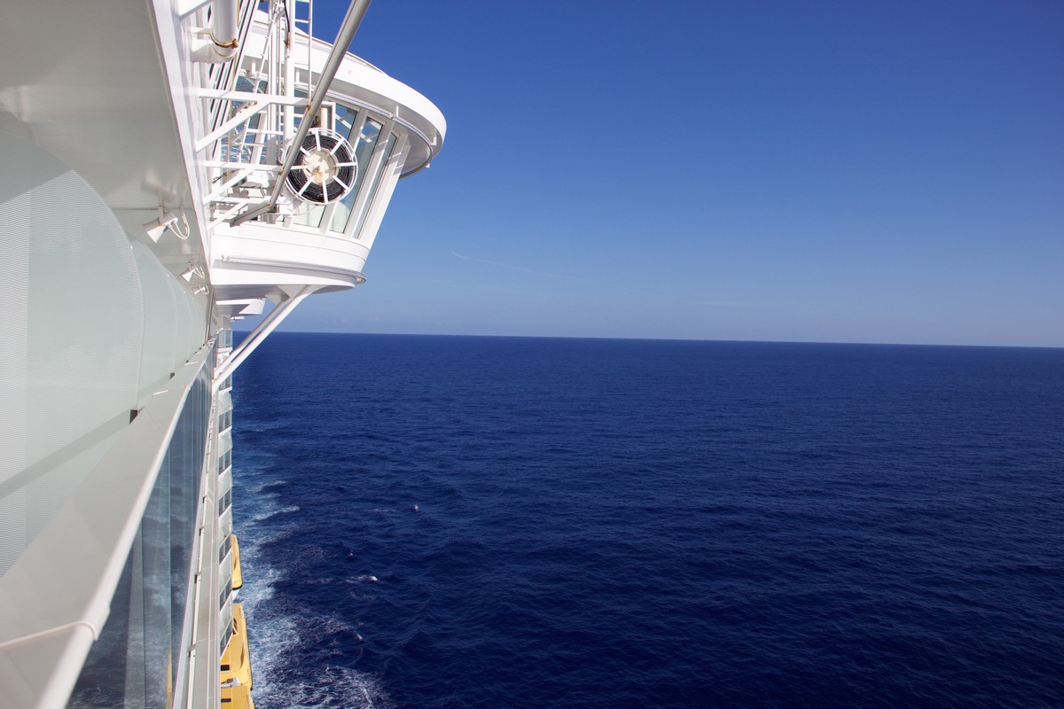 Oasis of the Seas Live Blog Day 2 - Sea Day | Royal Caribbean Blog