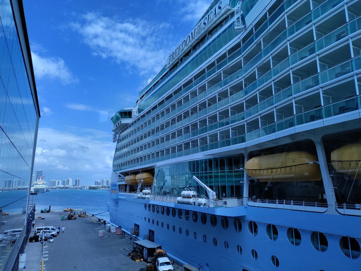 Freedom of the Seas Live Blog - Day 1 - Embarkation | Royal Caribbean Blog