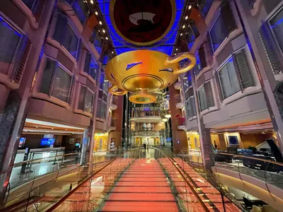 Royal Promenade on Independence of the Seas