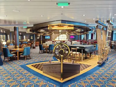 Schooner Bar on Odyssey of the Seas