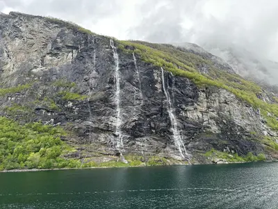 Seven Sisters waterfall