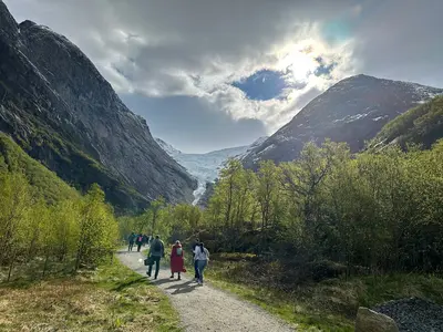 Briksdal glacier park