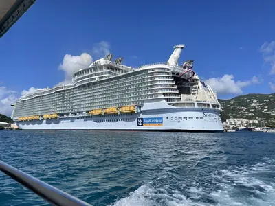 symphony-docked-in-st-thomas