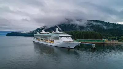 Radiance of the Seas in Icy Strait Point