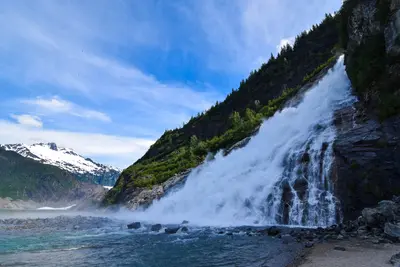 Crammed with tourists, Juneau wonders what will happen as Mendenhall glacier  recedes - Alaska Public Media