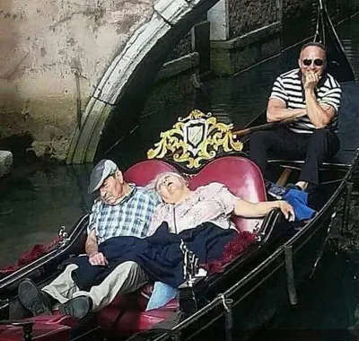 Gondola meme