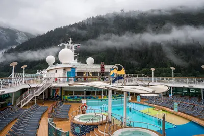 pool deck radiance of the seas