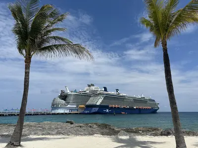 Reflection-Wonder-CocoCay