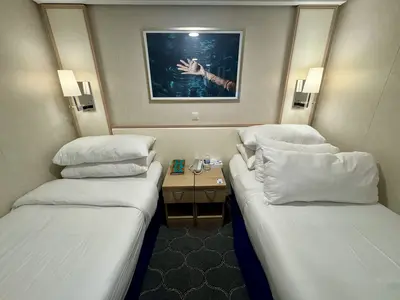 Independence of the Seas interior cabin beds