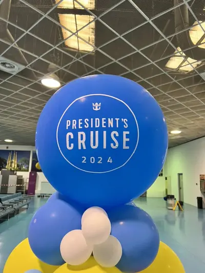 President cruise balloons