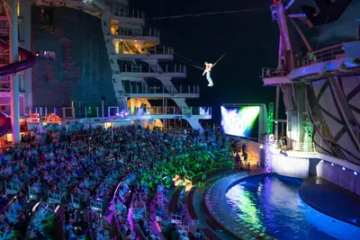 Aqua80 show on Oasis of the Seas