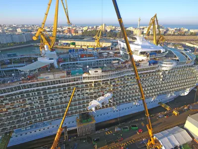 Oasis of the Seas in drydock