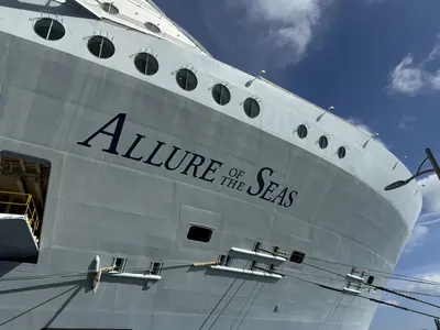 Allure-of-the-Seas-Docked-Nassau