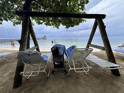 Icon Roatan Baby Excursion