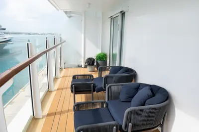 balcony on AquaTheater suite