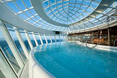 Hot tub on Allure of the Seas