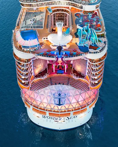 Back of Wonder of the Seas