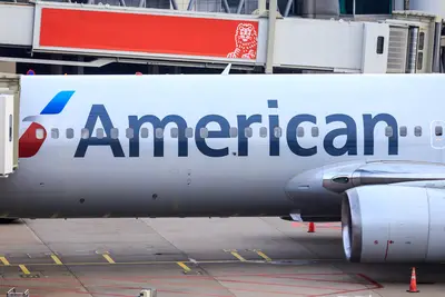 American-Airlines-Plane-at-Gate