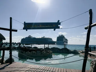 Wonder-Docked-Costa-Maya-Alongside-Regal-Princess