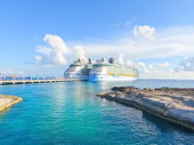 docked-cococay