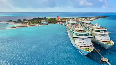 Ships docked at CocoCay