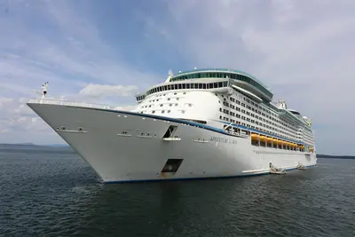 royal caribbean cruises onboard credit