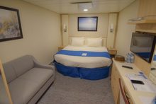 Photo tour of Junior Suite stateroom on Explorer of the Seas | Royal ...