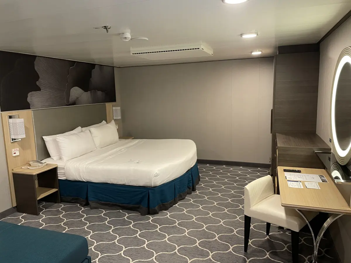 stateroom-6189-symphony-accessible-interior stateroom-6189-symphony-accessible-interior