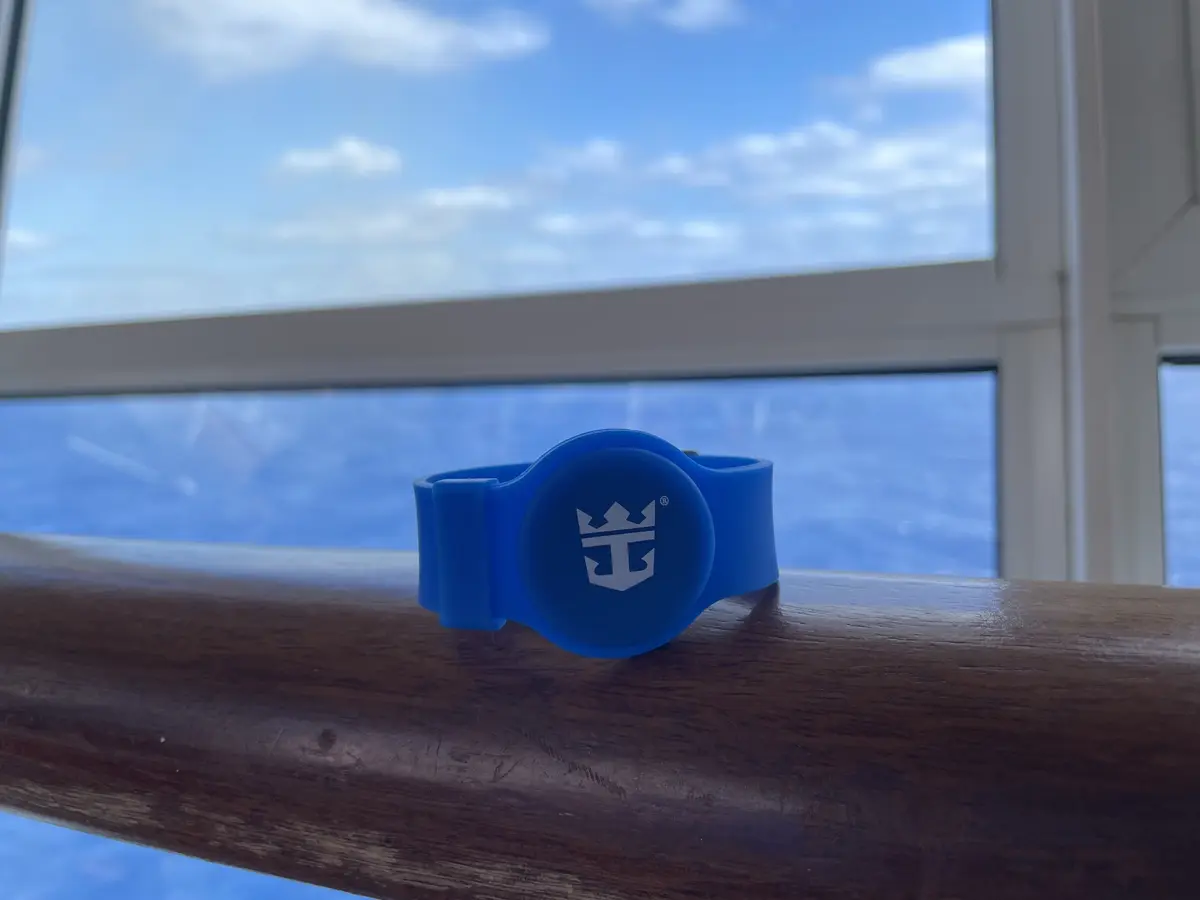 wow-band-pool-deck-symphony wow-band-pool-deck-symphony