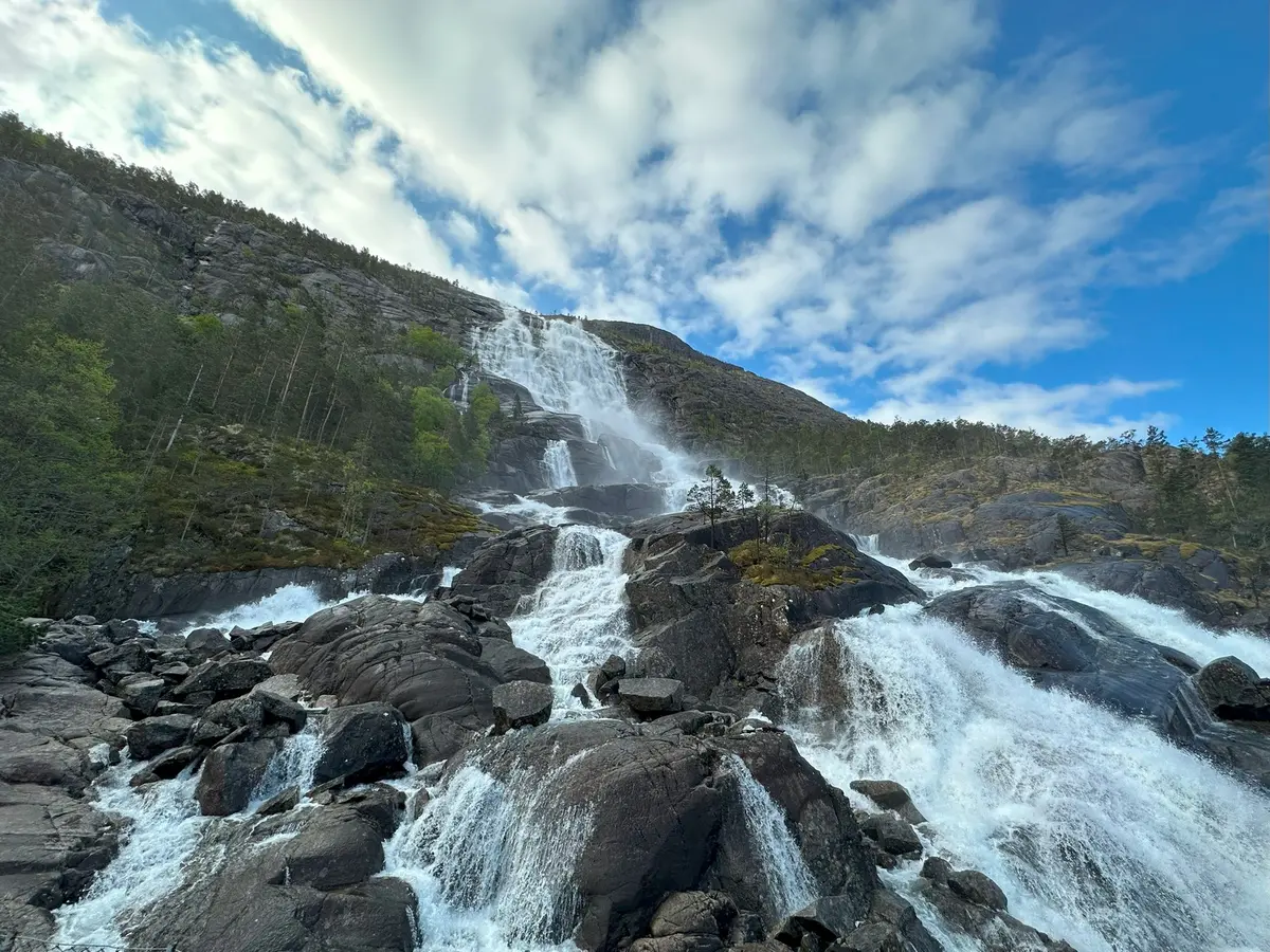 Langfoss waterfall