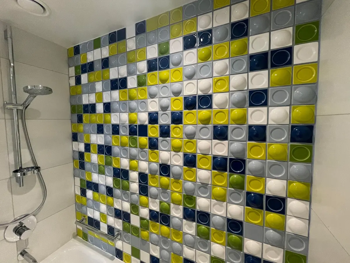 Ultimate Family Townhouse kids shower