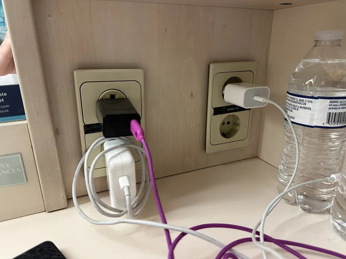 Vision-of-the-Seas-outlets Outlets in an inside cabin on Vision of the Seas