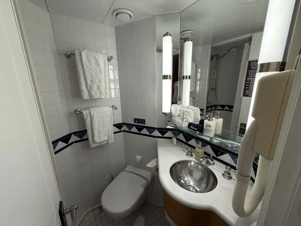 Disney-Magic-Interior-Bathroom Disney-Magic-Interior-Bathroom