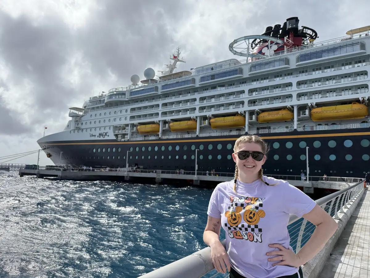 Elizabeth-Disney-Magic-Lookout-Cay Elizabeth-Disney-Magic-Lookout-Cay