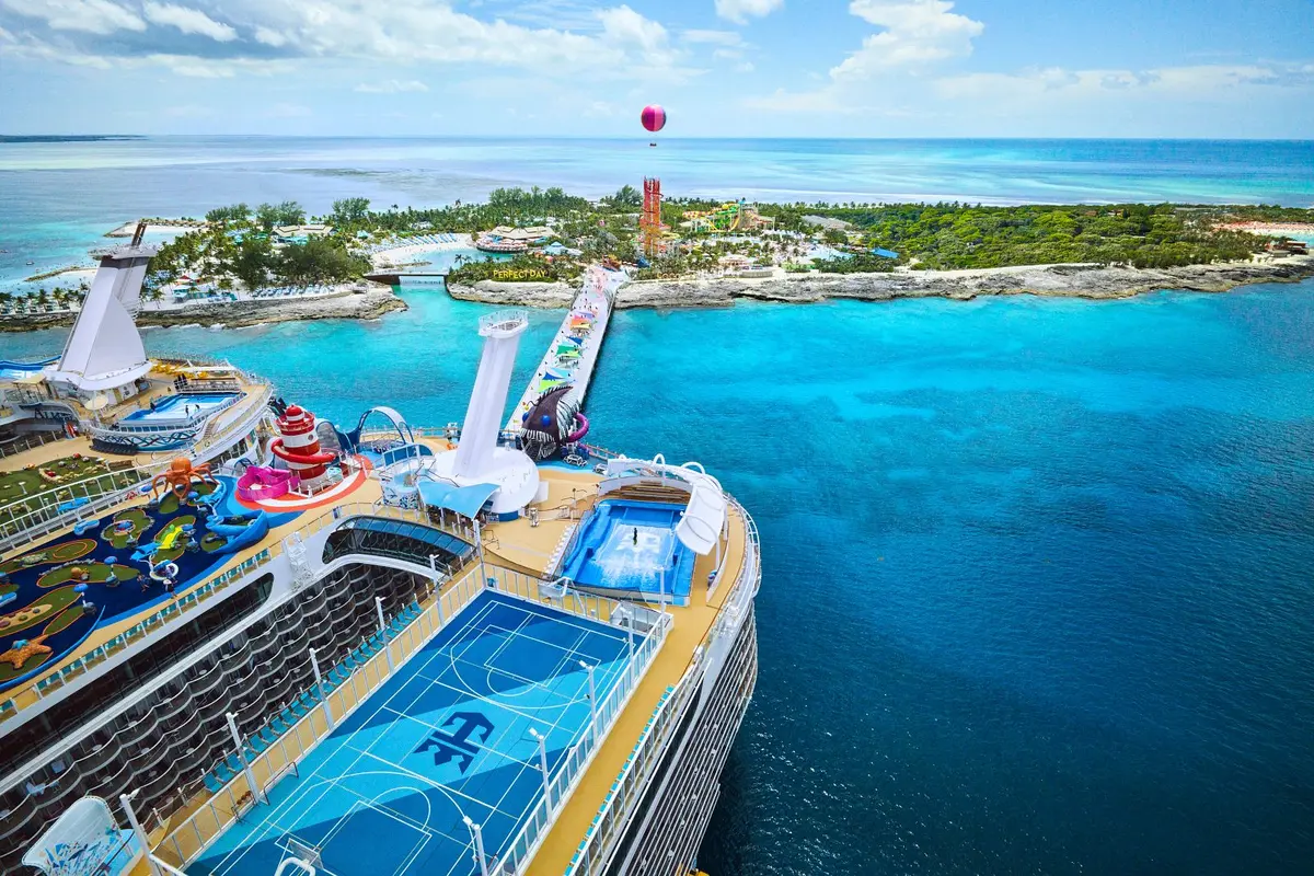 Utopia docked at CocoCay