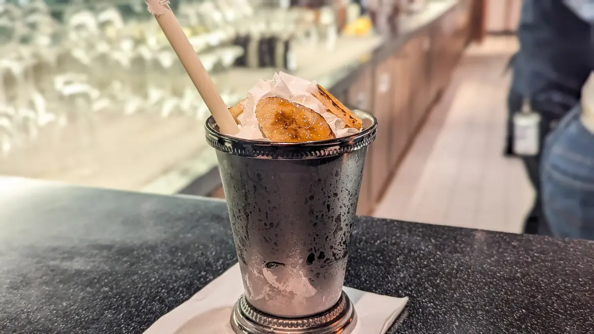 Cocktail at The Mason Jar