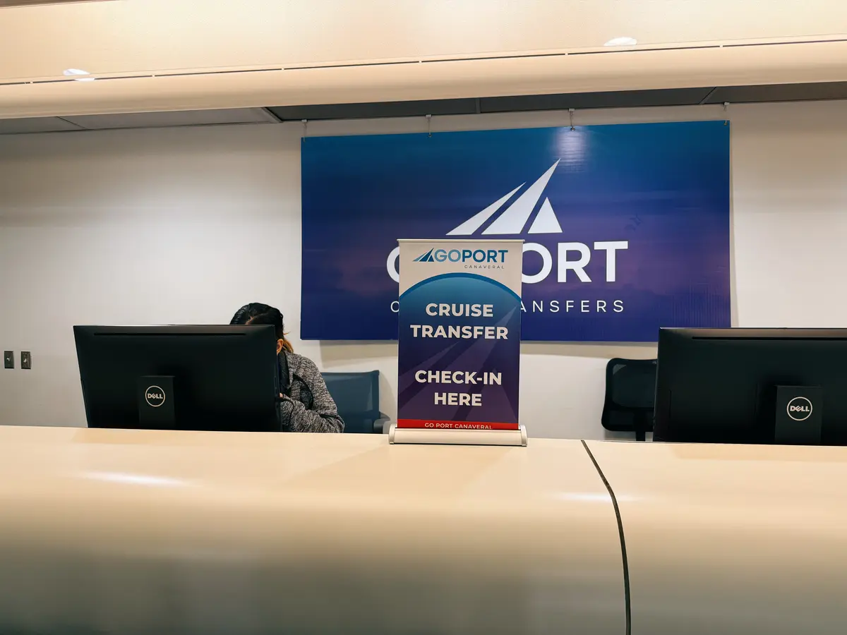 Go-Port-MCO-Check-In-Orlando-Airport. Go-Port-MCO-Check-In-Orlando-Airport.