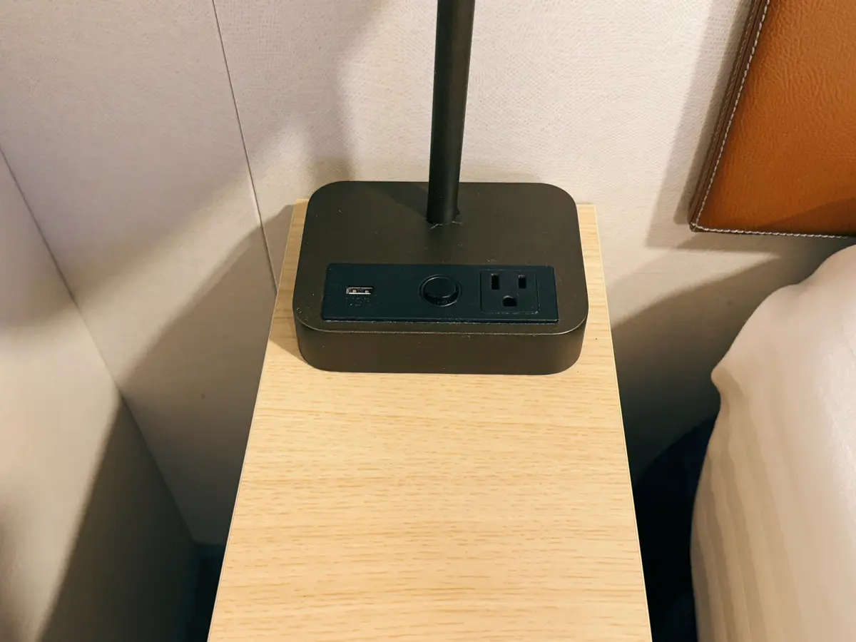 Wonder-Nightstand-Charging-Option-Cabin Wonder-Nightstand-Charging-Option-Cabin