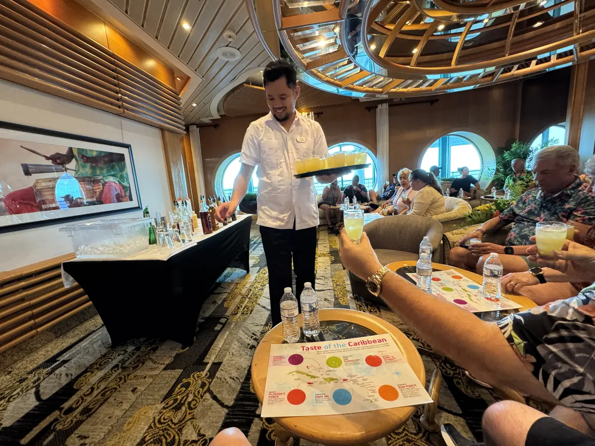 Royal-Cocktail-Class-3 Royal-Cocktail-Class-3