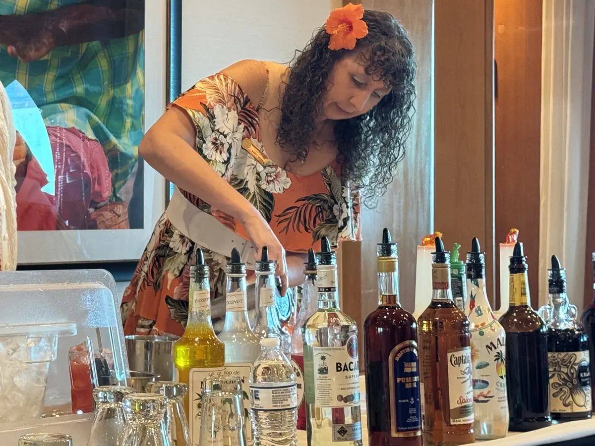 Royal-Cocktail-Class-5 Royal-Cocktail-Class-5