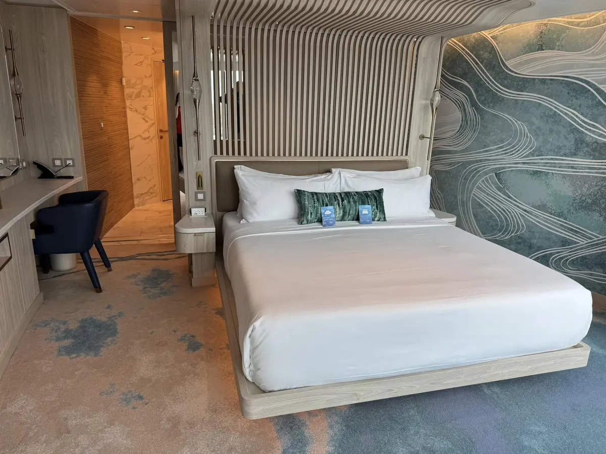 Bedroom in Solarium Suite