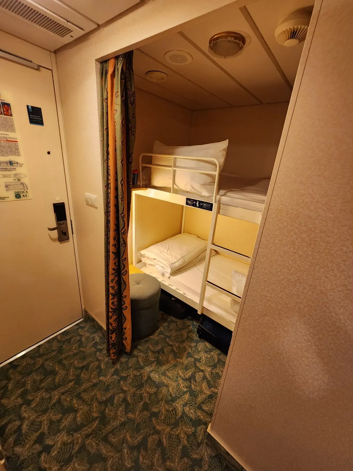 Bunk bed