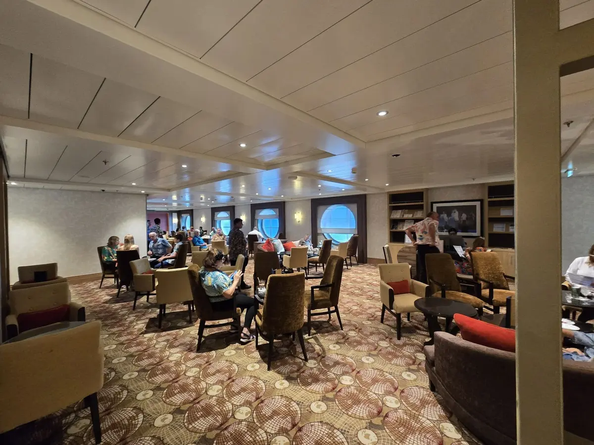 Wonder-New-Crown-Lounge-FB-Credit Wonder-New-Crown-Lounge-FB-Credit